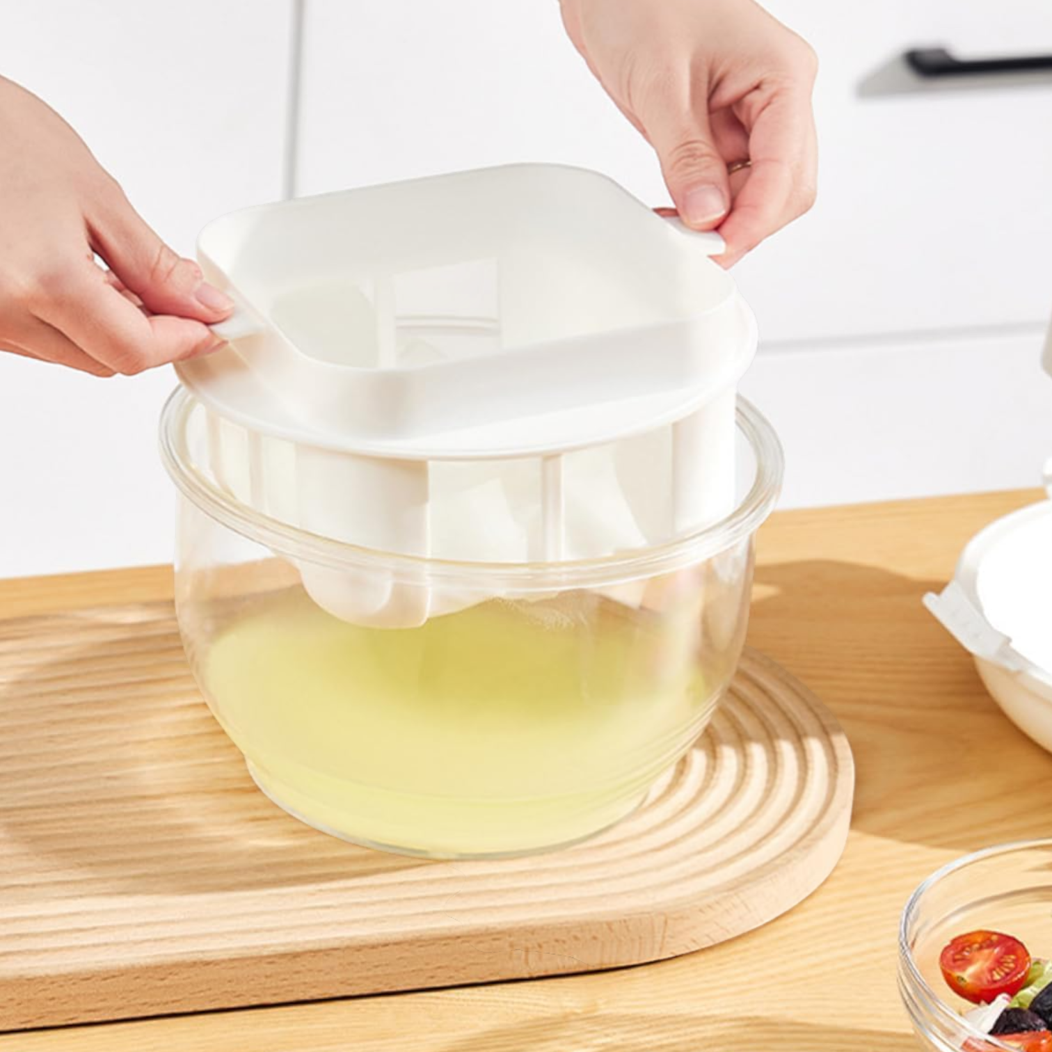 Bella Cucina Whey Separator – Yogurt Strainer